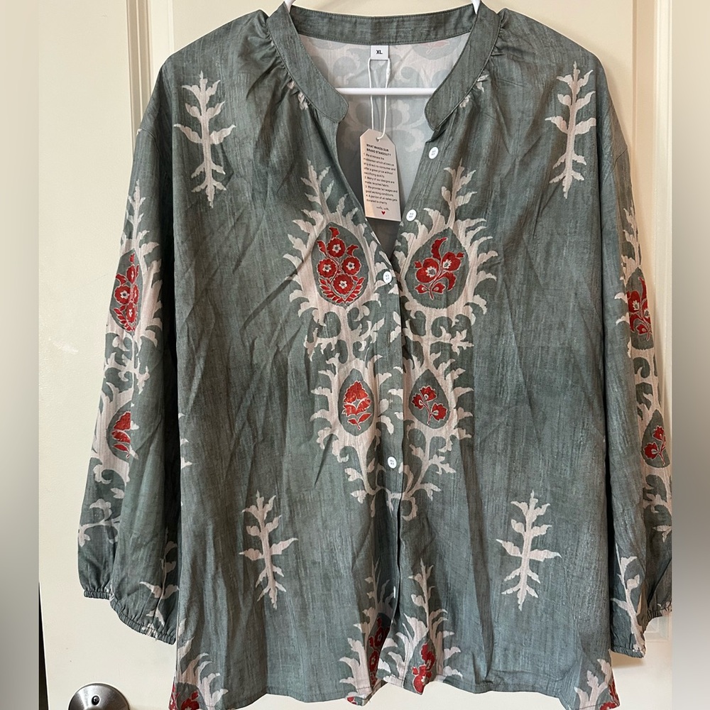 Fashion Says Me Too Women’s Top